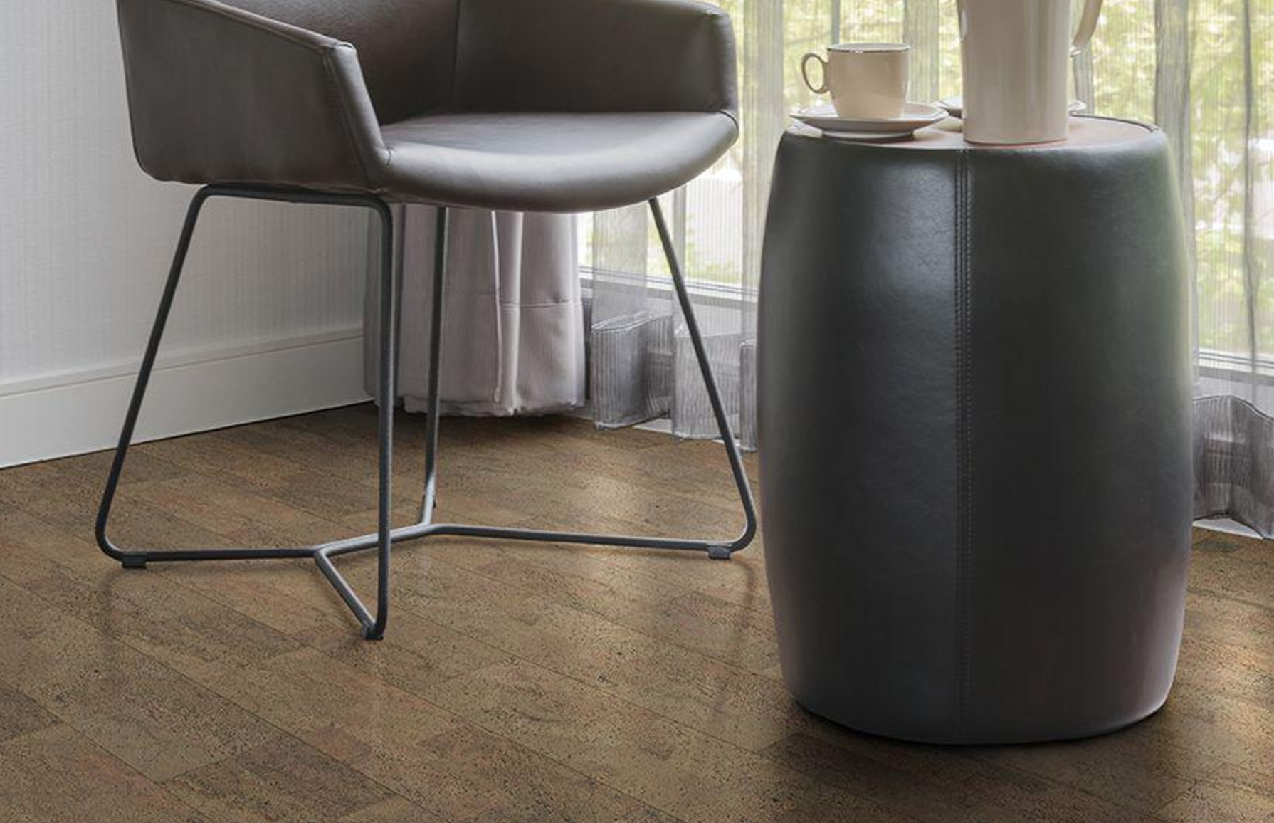 Пробковый пол клеевой Corkstyle CorkPro Fantasie March 915×200×6 фото в интерьере