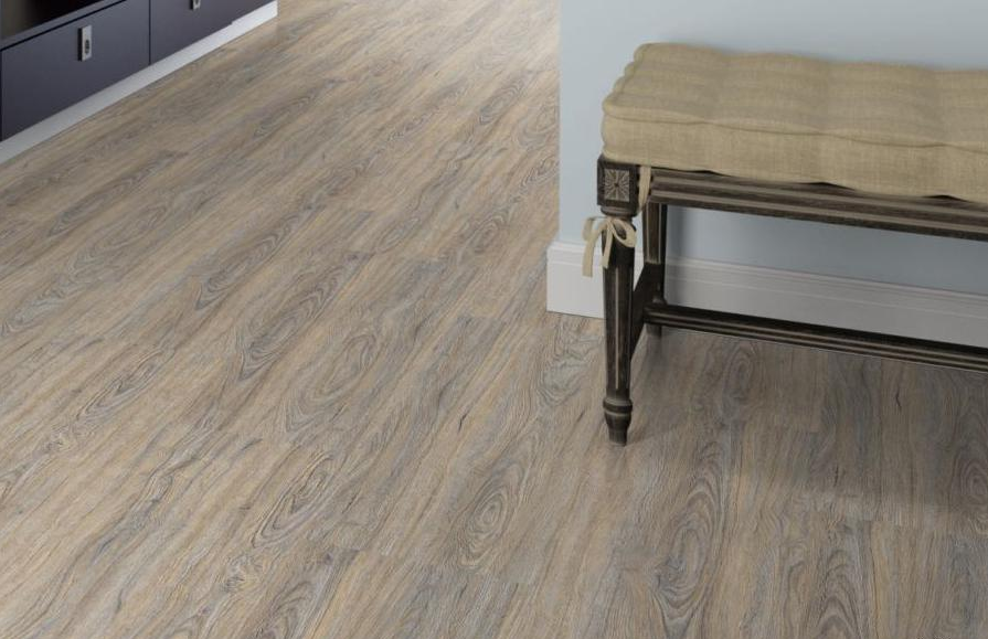 Пробковый пол клеевой Corkstyle Wood Cork Oak Leached 915×305×6 фото в интерьере