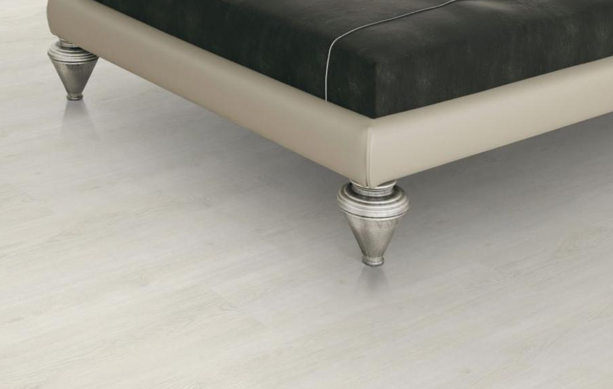 Пробковый пол клеевой Corkstyle Wood Oak Polar White 915×305×6 фото в интерьере