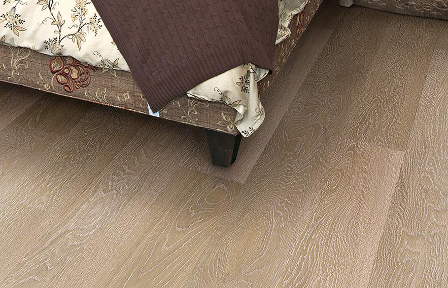 Пробковый пол клеевой Corkstyle Wood XL Oak Milch 1235×200×6 фото в интерьере