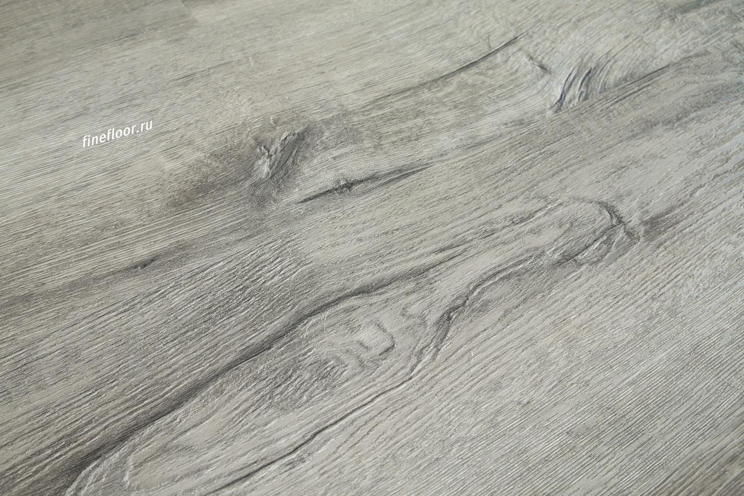 Кварцвиниловая плитка FineFloor клеевая Rich Дуб Корфу FF-2070 1320×196×2,5 фото в интерьере Кварцвиниловая плитка FineFloor клеевая Rich Дуб Корфу FF-2070 1320×196×2,5 фото в интерьере
