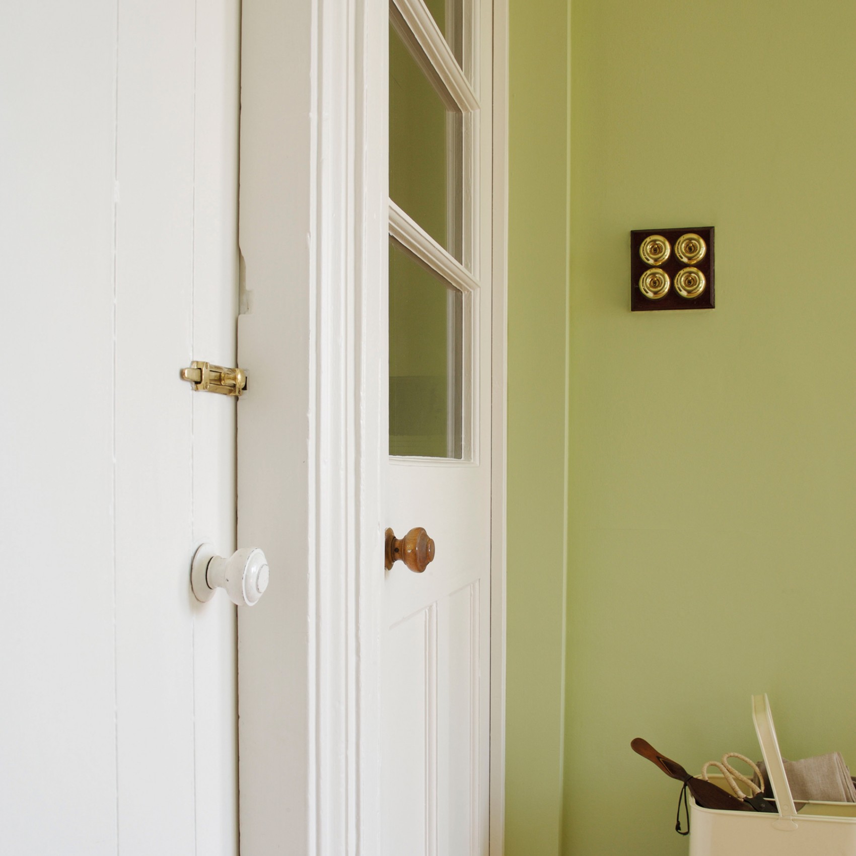 Краска Little Greene цвет Slaked Lime 105 Absolute Matt 0,25 л Краска Little Greene цвет Slaked Lime 105 Absolute Matt 0,25 л