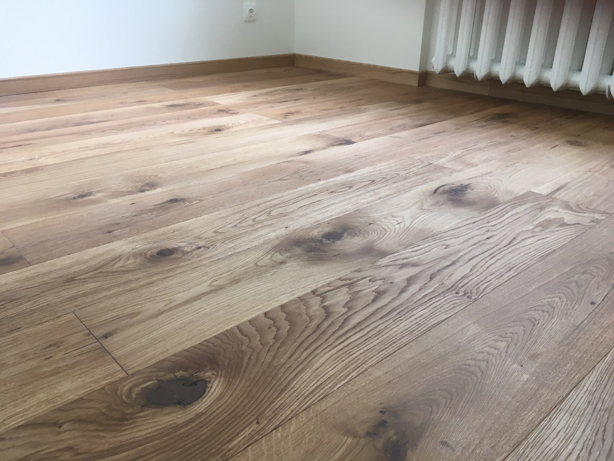 Инженерная доска Cora Natural Oak Classic rustic 1600-2400×155×16 фото в интерьере Инженерная доска Cora Natural Oak Classic rustic 1600-2400×155×16 фото в интерьере