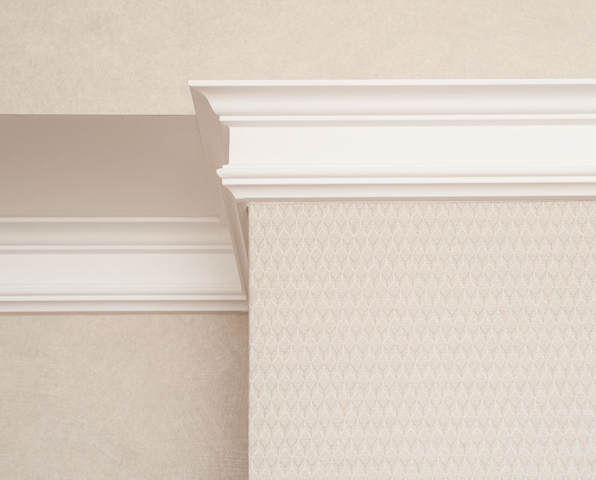 Потолочный плинтус под покраску Orac Decor Luxxus C321 2000×50×99 фото в интерьере