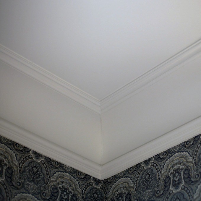 Потолочный плинтус под покраску Orac Decor Luxxus C338 2000×182×182 фото в интерьере