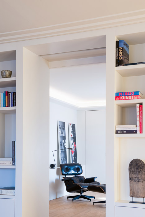 Потолочный плинтус под покраску Orac Decor Modern Flat C352 с подсветкой 2000×171×76 фото в интерьере