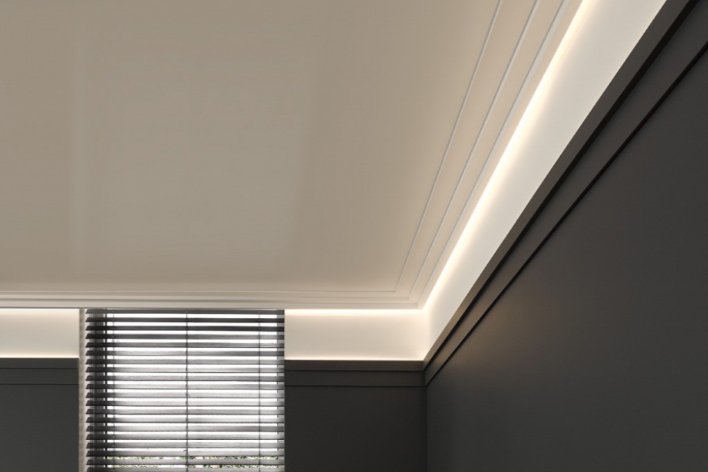 Потолочный плинтус под покраску Orac Decor Modern C395 с подсветкой 2000×31×155 фото в интерьере