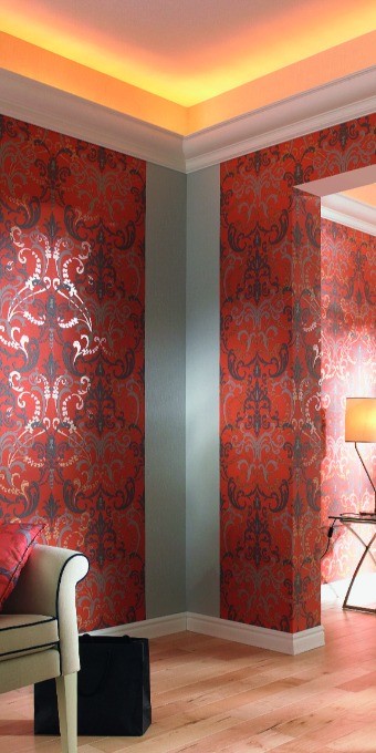 Потолочный плинтус под покраску Orac Decor Luxxus C901 с подсветкой 2000×124×148 фото в интерьере