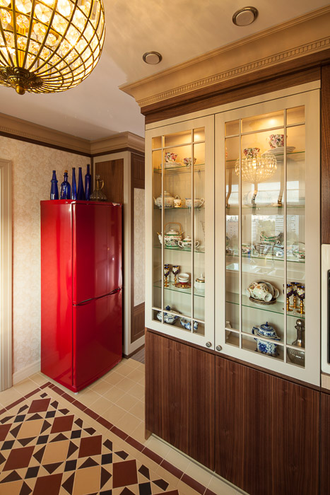 Потолочный плинтус под покраску Orac Decor Axxent CX107 2000×117×118 фото в интерьере
