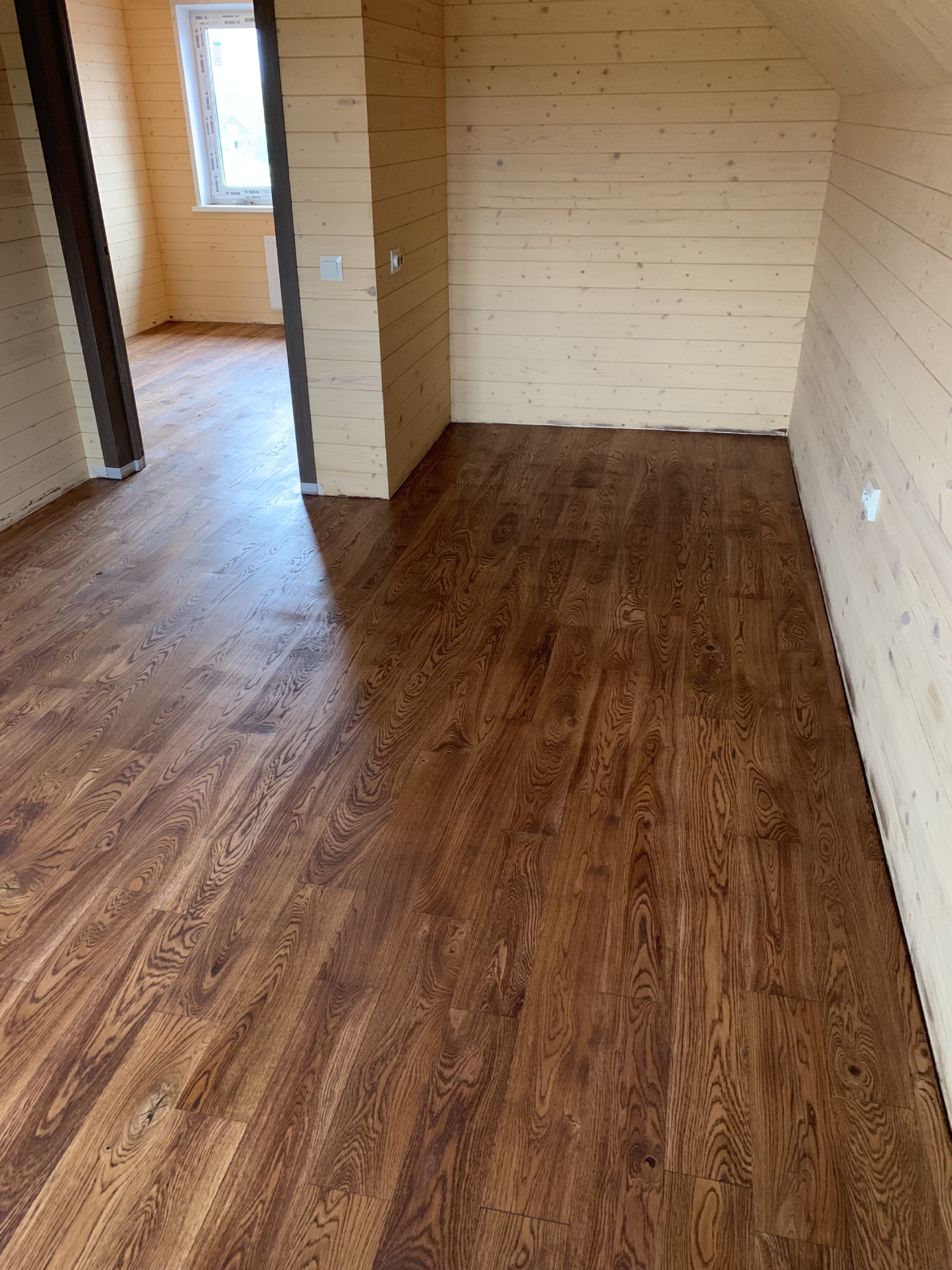 Цветное двухкомпонентное масло Loba HS 2K ImpactOil Color сукупира 0,1 л фото в интерьере Цветное двухкомпонентное масло Loba HS 2K ImpactOil Color сукупира 0,1 л фото в интерьере