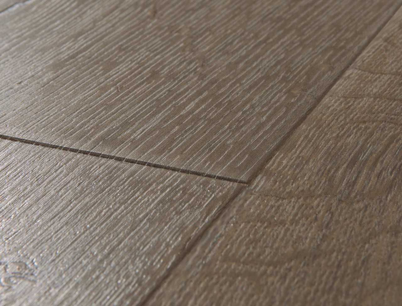 Дуб кристалл ламинат с фаской в интерьере