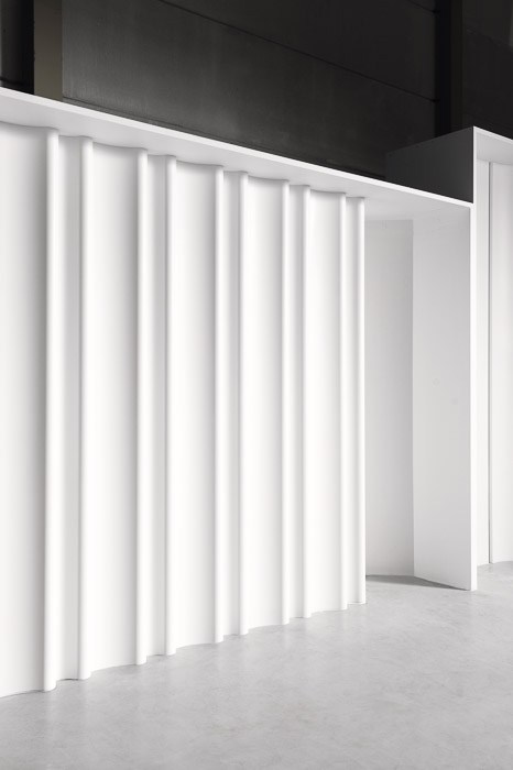 Молдинг под покраску Orac Decor Ulf Moritz Golf P3071 2000×372×76 фото в интерьере Молдинг под покраску Orac Decor Ulf Moritz Golf P3071 2000×372×76 фото в интерьере