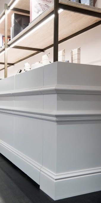 Гибкий молдинг под покраску Orac Decor Orac Luxxus P4020F 2000×50×29 фото в интерьере Гибкий молдинг под покраску Orac Decor Orac Luxxus P4020F 2000×50×29 фото в интерьере