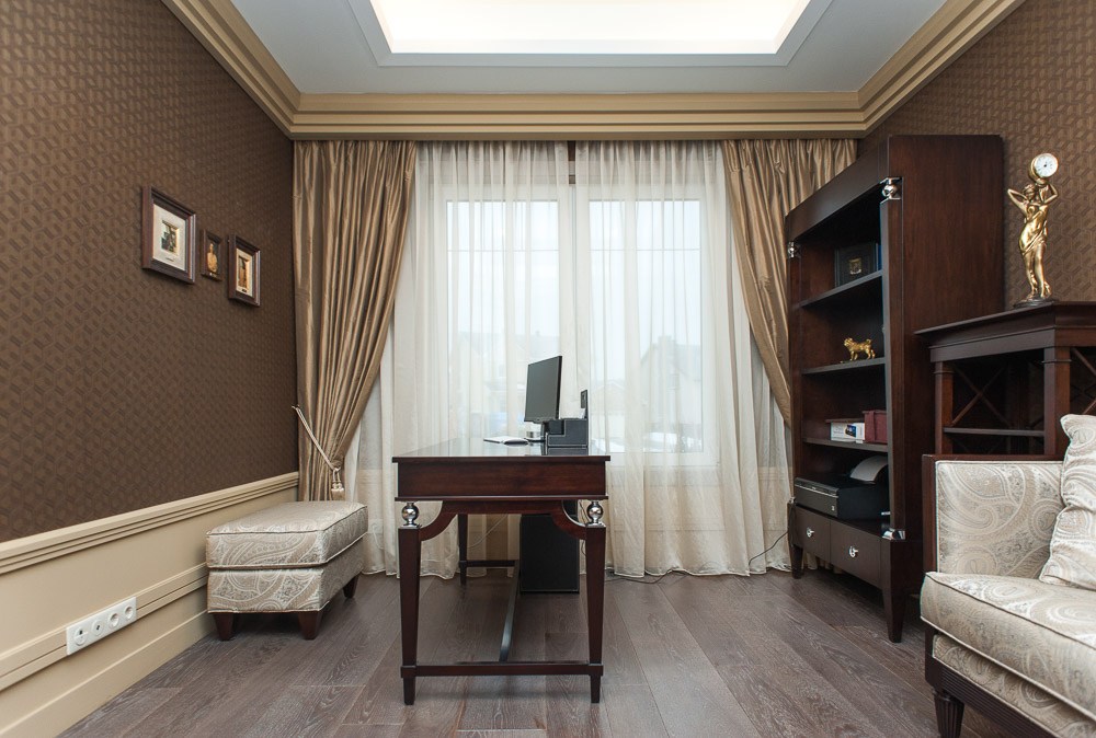 Молдинг под покраску Orac Decor Luxxus P7070 2000×74×22 фото в интерьере