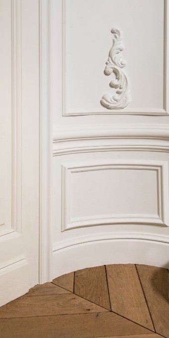 Гибкий молдинг под покраску Orac Decor Orac Luxxus P8050F 2000×120×30 фото в интерьере Гибкий молдинг под покраску Orac Decor Orac Luxxus P8050F 2000×120×30 фото в интерьере