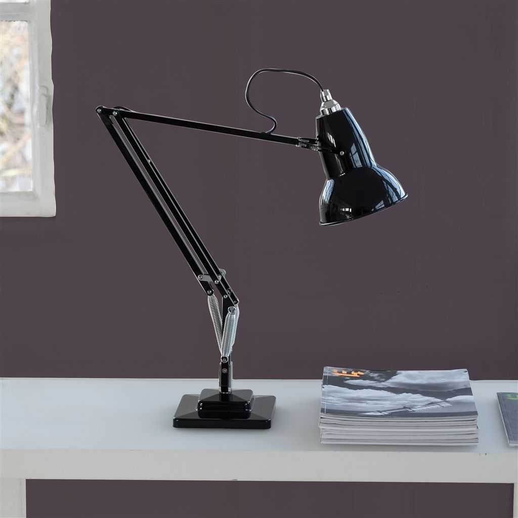 Краска Designers Guild цвет Deepest Plum 148 Perfect Eggshell 1 л Краска Designers Guild цвет Deepest Plum 148 Perfect Eggshell 1 л