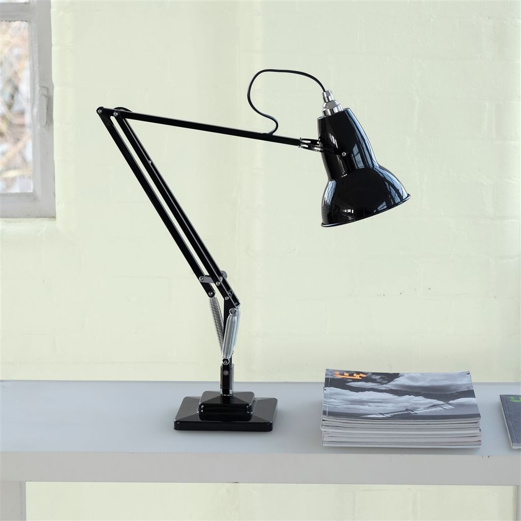 Краска Designers Guild цвет Frozen Grape 88 Perfect Matt 0.125 л Краска Designers Guild цвет Frozen Grape 88 Perfect Matt 0.125 л