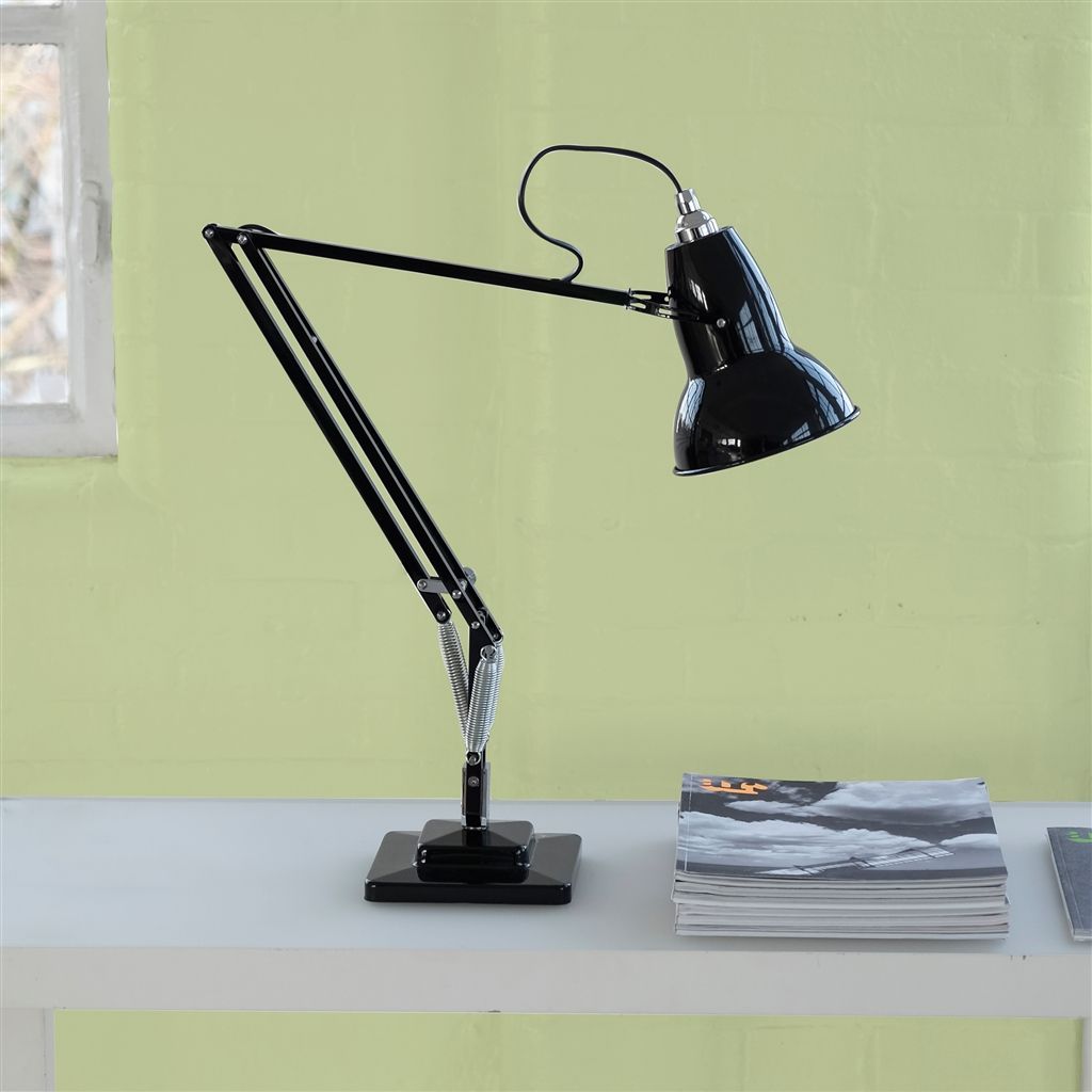 Краска Designers Guild цвет The Vert 108 Perfect Eggshell 5 л Краска Designers Guild цвет The Vert 108 Perfect Eggshell 5 л