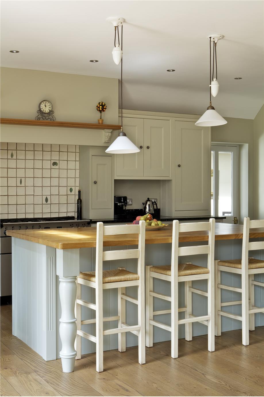 Краска Farrow & Ball цвет Borrowed Light 235 Estate Emulsion 0,1 л фото в интерьере Краска Farrow & Ball цвет Borrowed Light 235 Estate Emulsion 0,1 л фото в интерьере