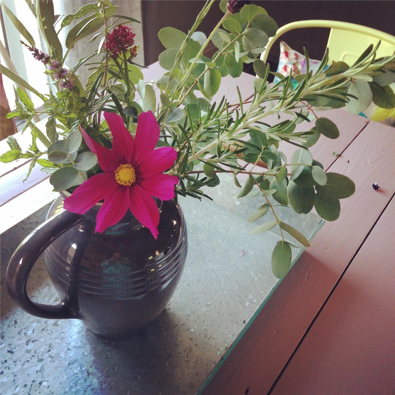 Краска Farrow & Ball цвет Cinder Rose 246 Full Gloss 0,75 л фото в интерьере Краска Farrow & Ball цвет Cinder Rose 246 Full Gloss 0,75 л фото в интерьере