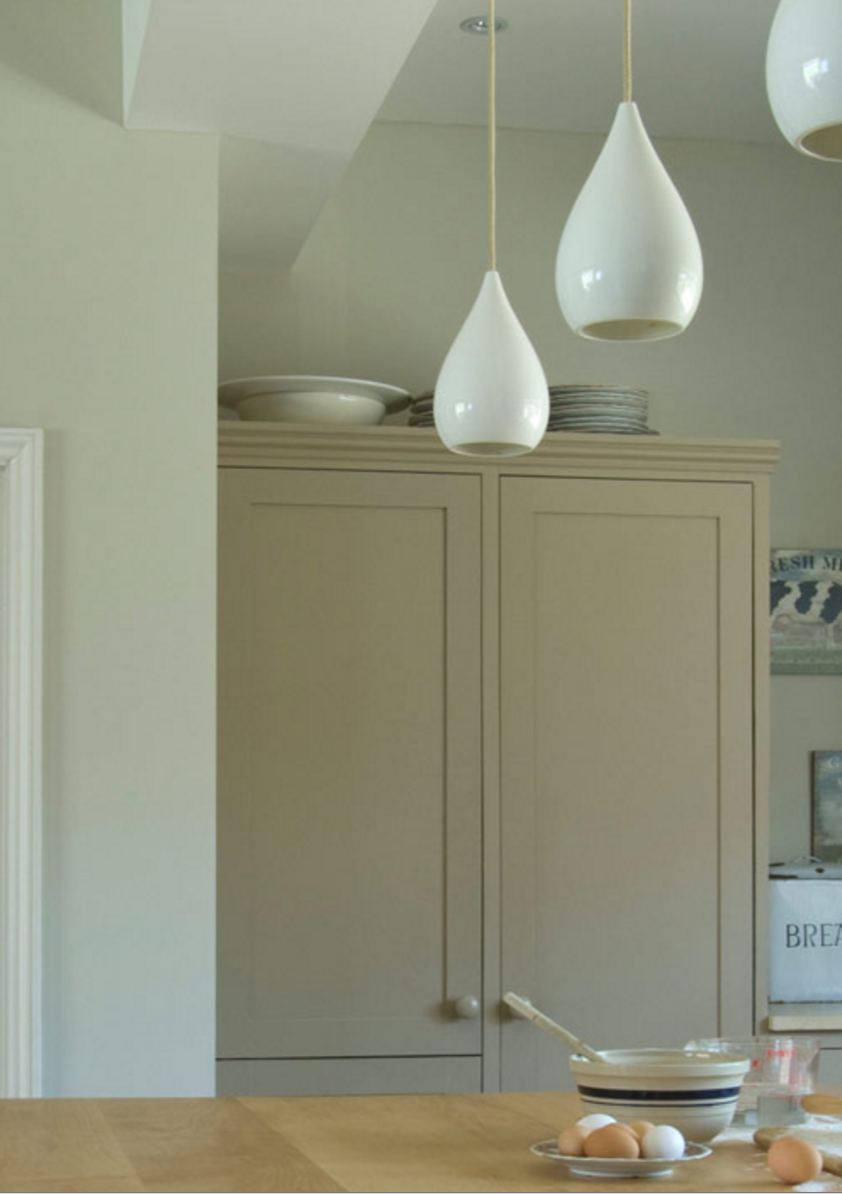 Краска Farrow & Ball цвет London Stone 6 Estate Emulsion 0,1 л фото в интерьере Краска Farrow & Ball цвет London Stone 6 Estate Emulsion 0,1 л фото в интерьере