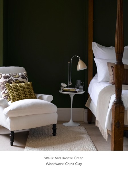 Краска Little Greene цвет Mid Bronze Green 125 Absolute Matt 0,25 л фото в интерьере