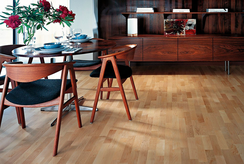 Паркетная доска Kahrs Американская Клен канадский Торонто Toronto 153N15AP50KW240 Calm 2423×200×15 фото в интерьере Паркетная доска Kahrs Американская Клен канадский Торонто Toronto 153N15AP50KW240 Calm 2423×200×15 фото в интерьере