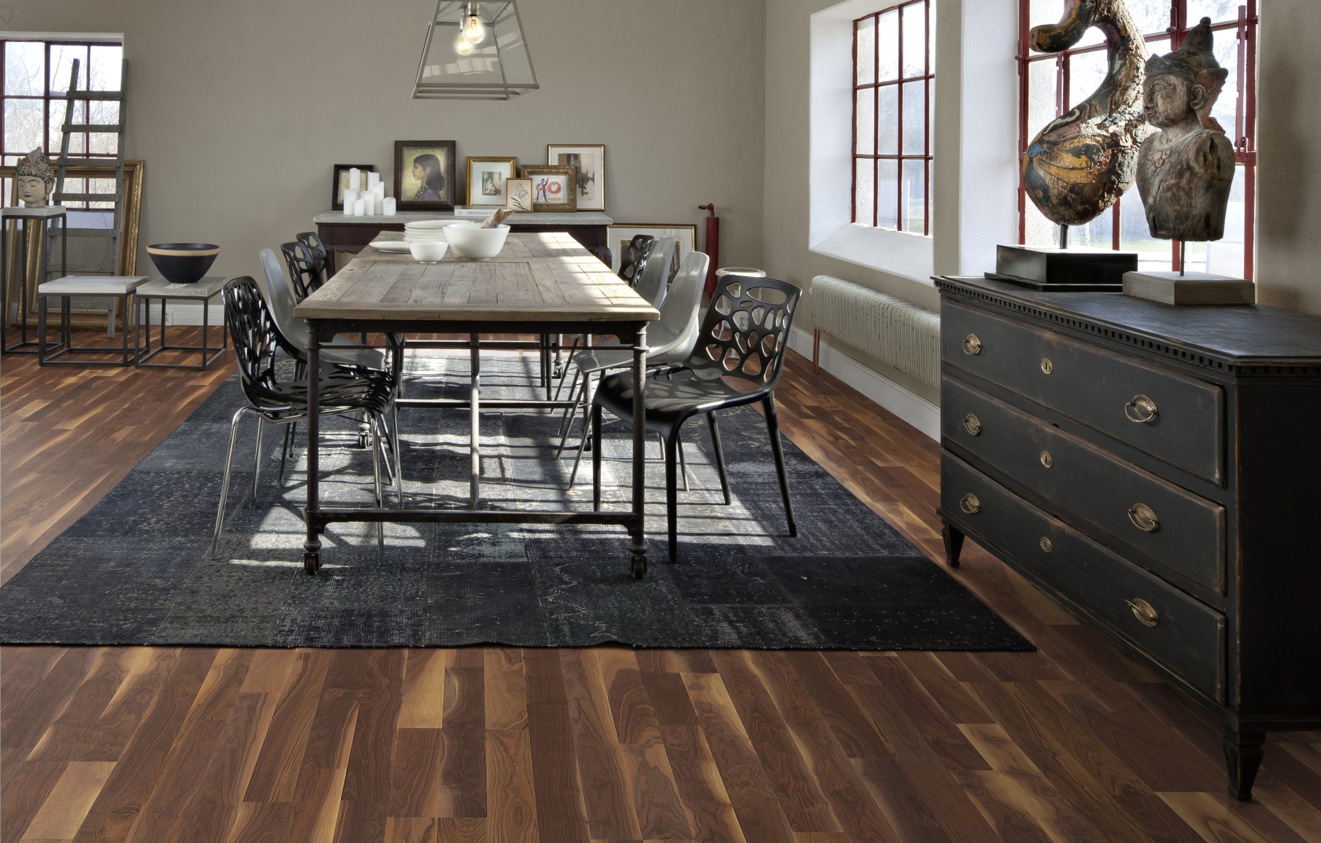 Паркетная доска Kahrs Американская Орех Джорджиа Georgia 152N8EVAF0KW240 Lively 2423×200×15 фото в интерьере Паркетная доска Kahrs Американская Орех Джорджиа Georgia 152N8EVAF0KW240 Lively 2423×200×15 фото в интерьере