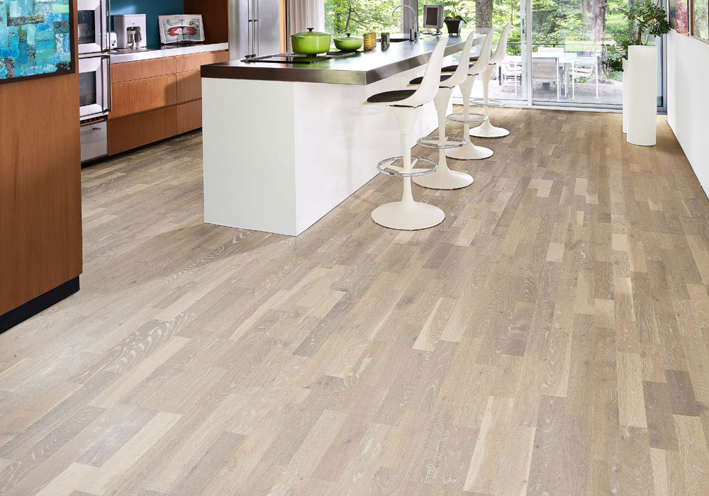 Паркетная доска Kahrs Гармония Дуб Известняк Limestone 153N0BEK0WKW240 Lively 2423×200×15 фото в интерьере Паркетная доска Kahrs Гармония Дуб Известняк Limestone 153N0BEK0WKW240 Lively 2423×200×15 фото в интерьере