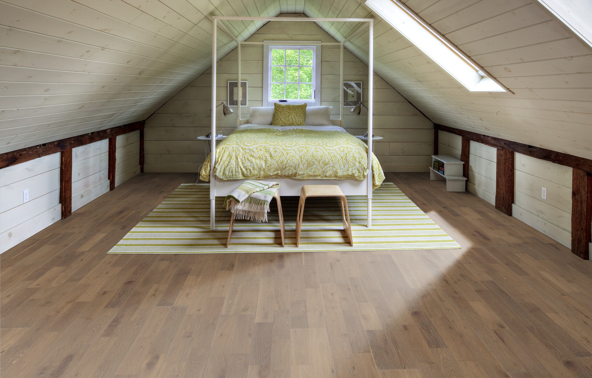 Паркетная доска Kahrs Гармония Дуб Гранит Granite 152N6REKGGKW240 Lively 2423×200×15 фото в интерьере Паркетная доска Kahrs Гармония Дуб Гранит Granite 152N6REKGGKW240 Lively 2423×200×15 фото в интерьере