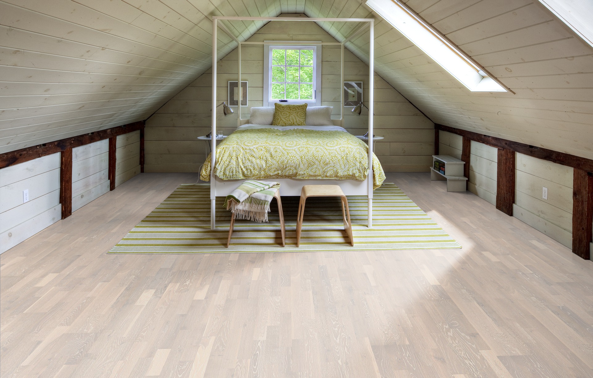 Паркетная доска Kahrs Гармония Дуб Известняк Limestone 153N0BEK0WKW240 Lively 2423×200×15 фото в интерьере Паркетная доска Kahrs Гармония Дуб Известняк Limestone 153N0BEK0WKW240 Lively 2423×200×15 фото в интерьере