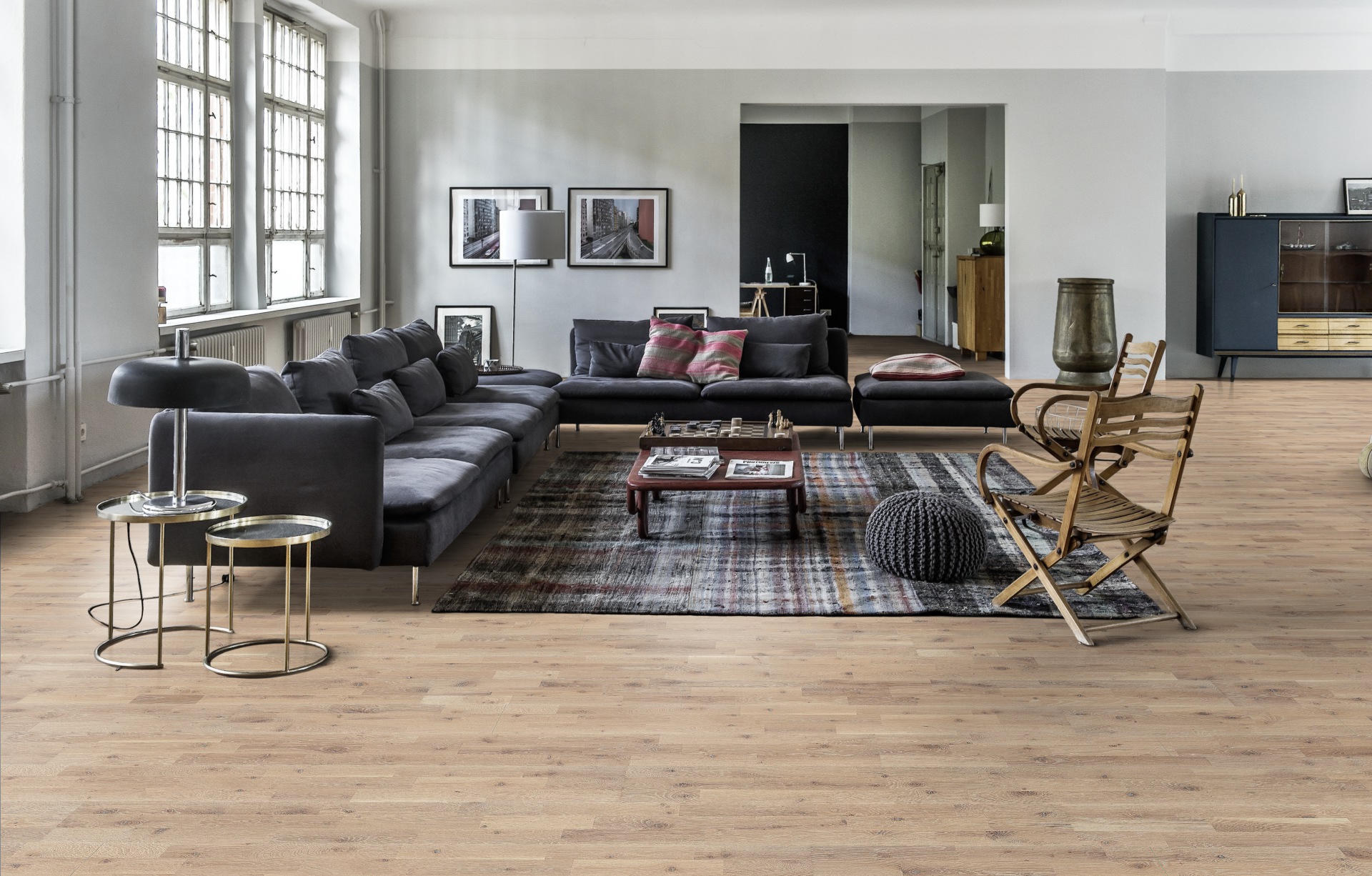 Паркетная доска Kahrs Гармония Дуб Роса Dew 153N6EEKFVKW240 Lively 2423×200×15 фото в интерьере Паркетная доска Kahrs Гармония Дуб Роса Dew 153N6EEKFVKW240 Lively 2423×200×15 фото в интерьере