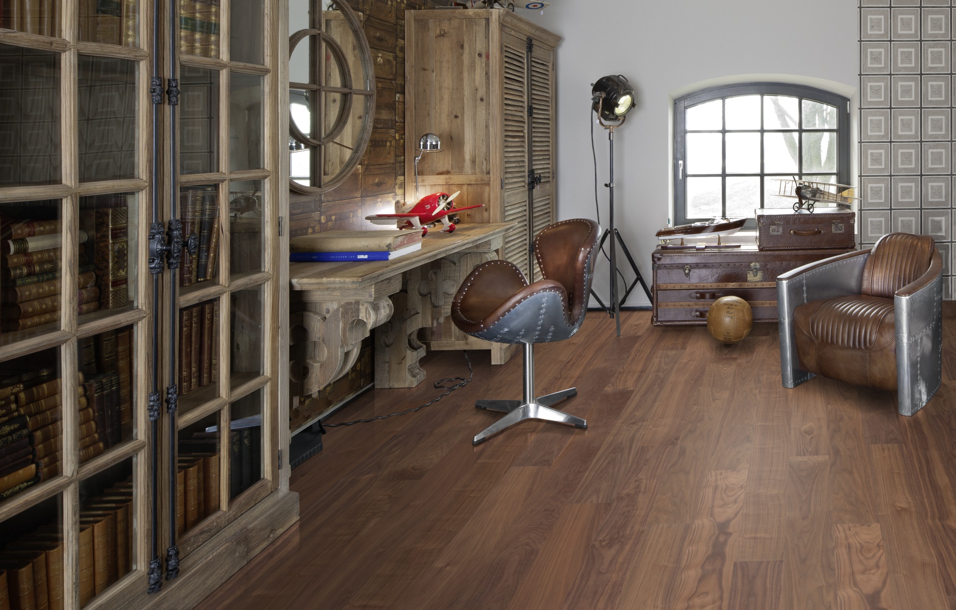 Паркетная доска Kahrs Хабитэт Орех Статуя Statue масло 1810×150×7 фото в интерьере Паркетная доска Kahrs Хабитэт Орех Статуя Statue масло 1810×150×7 фото в интерьере