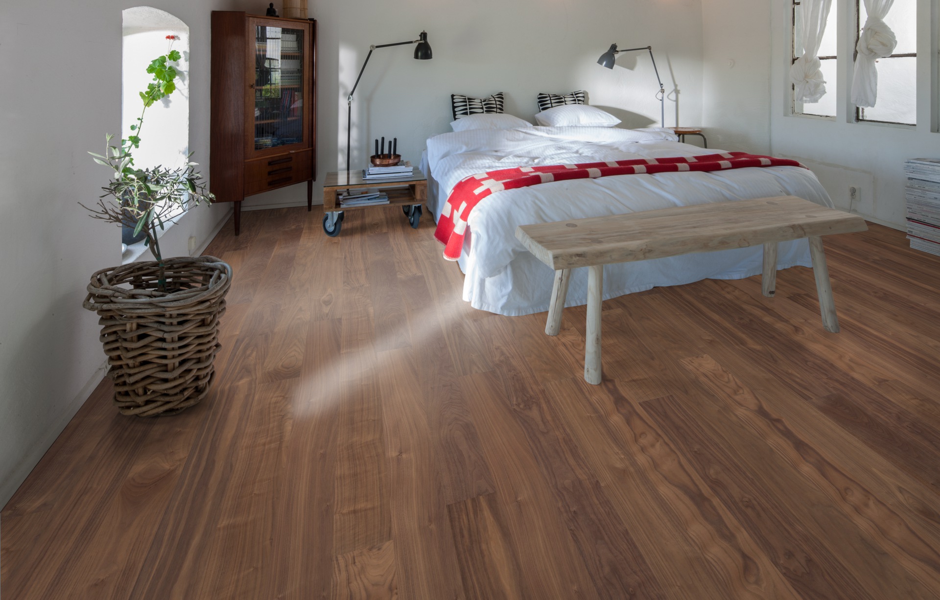 Паркетная доска Kahrs Хабитэт Орех Статуя Statue масло 1810×150×7 фото в интерьере Паркетная доска Kahrs Хабитэт Орех Статуя Statue масло 1810×150×7 фото в интерьере