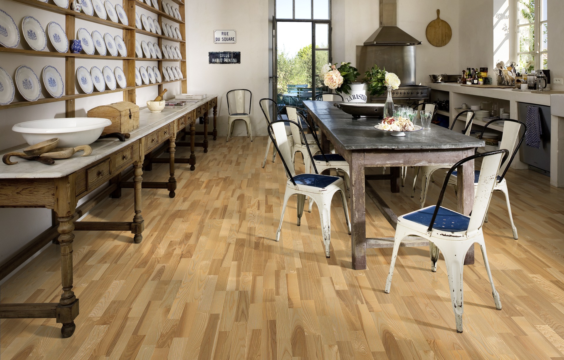 Паркетная доска Kahrs Скандинавская Ясень Кальмар Kalmar 153N18AK09KW240 Variation 2423×200×15 фото в интерьере Паркетная доска Kahrs Скандинавская Ясень Кальмар Kalmar 153N18AK09KW240 Variation 2423×200×15 фото в интерьере