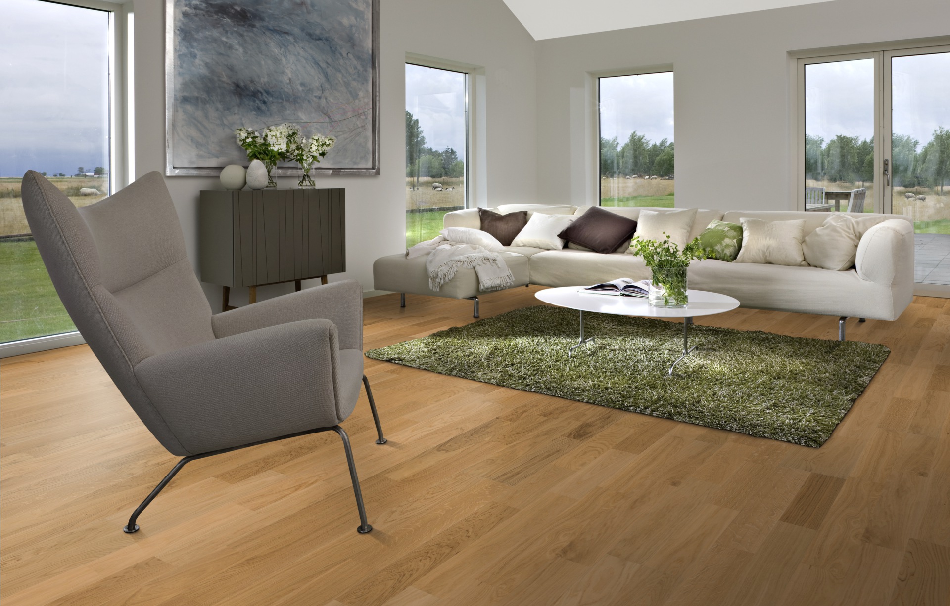 Паркетная доска Kahrs Европейская дуб Верона Verona 152N38EK09KW240 Variation 2423×200×15 фото в интерьере