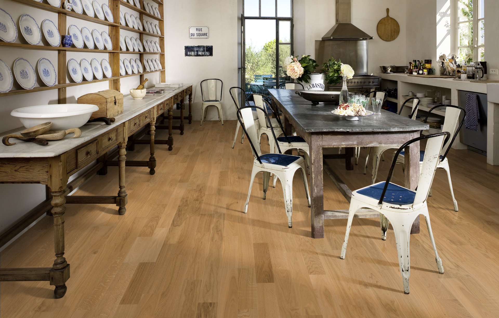 Паркетная доска Kahrs Европейская дуб Верона Verona 152N38EK09KW240 Variation 2423×200×15 фото в интерьере Паркетная доска Kahrs Европейская дуб Верона Verona 152N38EK09KW240 Variation 2423×200×15 фото в интерьере