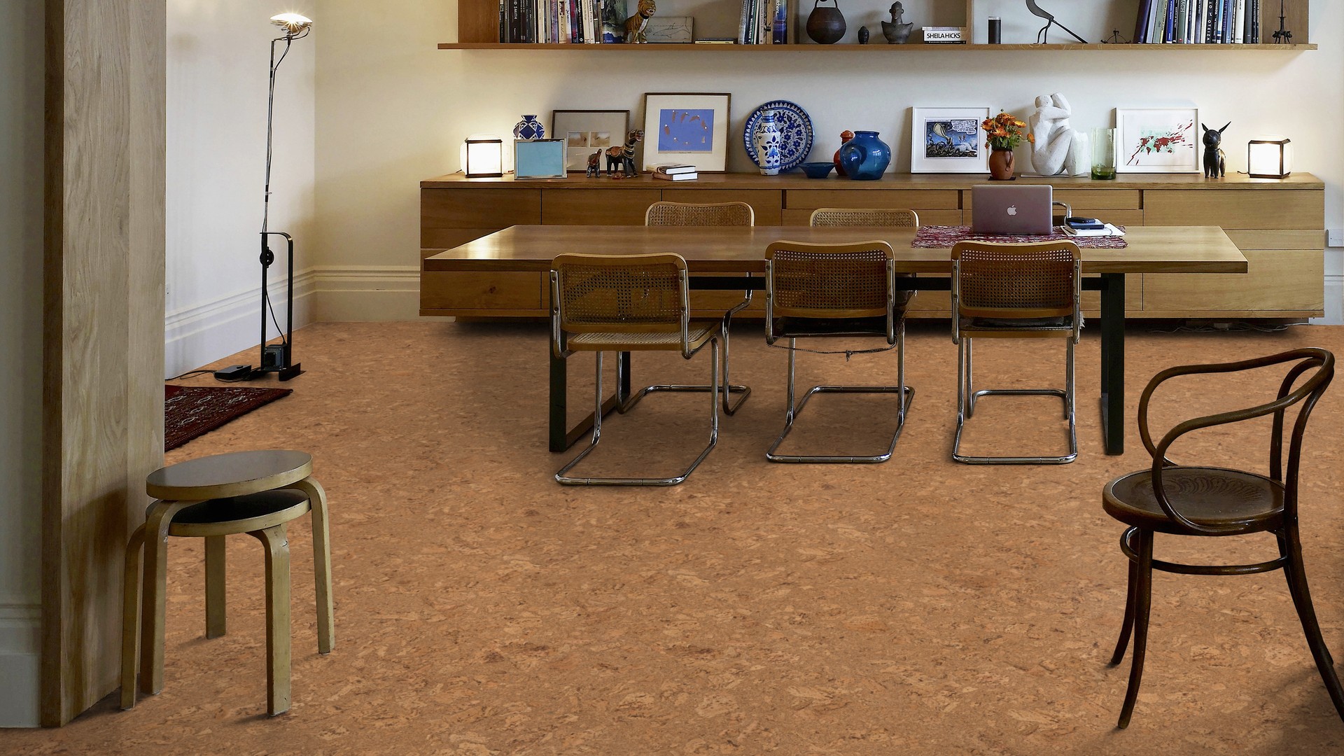 Пробковый пол замковый Wicanders Cork Essence Originals Dawn O849003 905×295×10,5 фото в интерьере