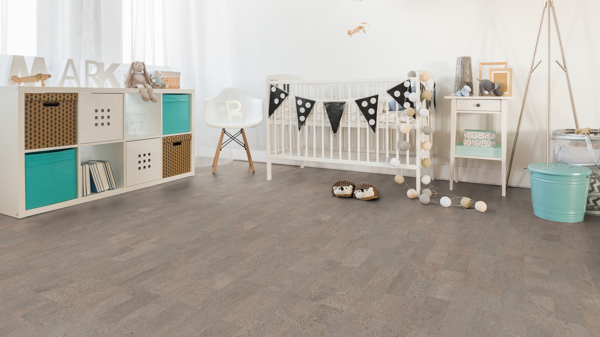 Пробковый пол замковый Wicanders Cork Essence Identity Silver I803002 905×295×10,5 фото в интерьере