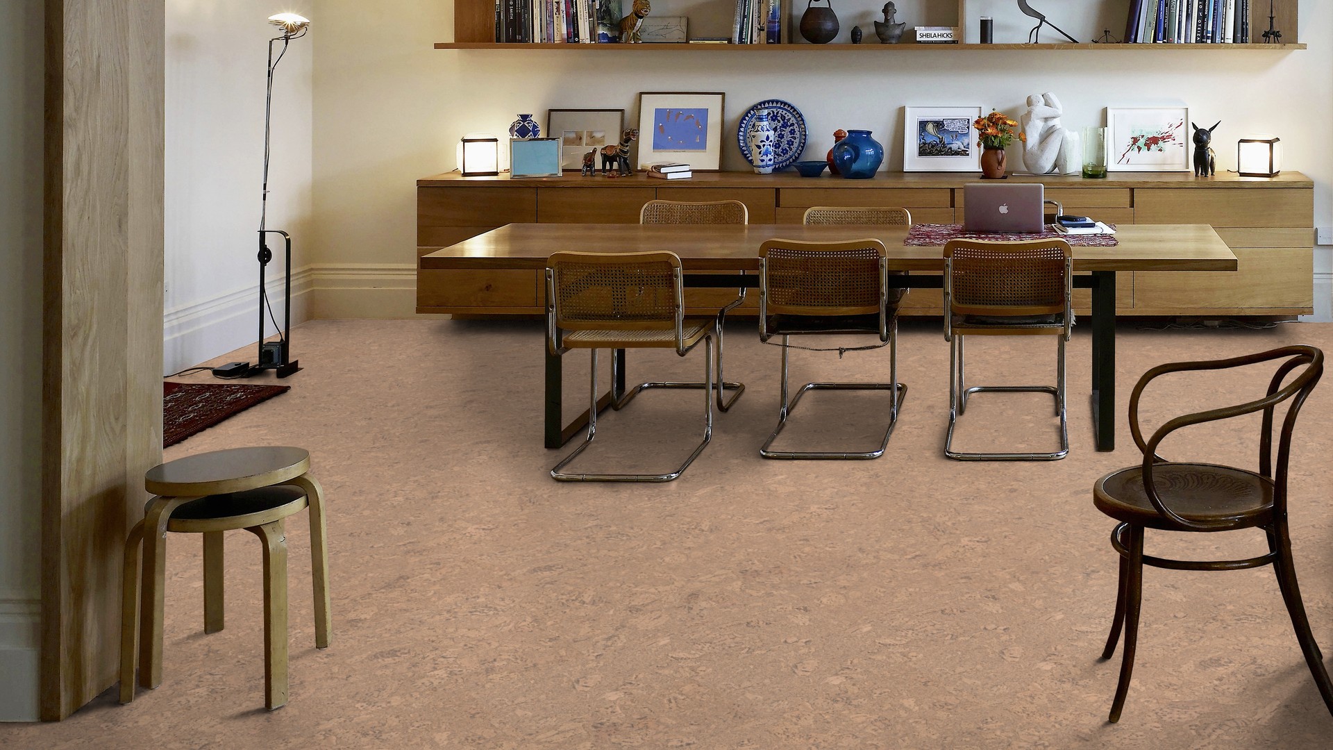 Пробковый пол замковый Wicanders Cork Essence Personality Champagne P805002 905×295×10,5 фото в интерьере