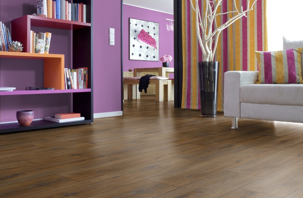 Ламинат Kronopol Platinium Terra Oak Cracovia D 4923 1380×193×8 фото в интерьере Ламинат Kronopol Platinium Terra Oak Cracovia D 4923 1380×193×8 фото в интерьере