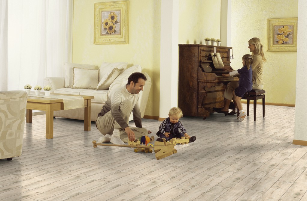 Ламинат Kronopol Platinium Terra Oak Montmartre D 4920 1380×193×8 фото в интерьере Ламинат Kronopol Platinium Terra Oak Montmartre D 4920 1380×193×8 фото в интерьере