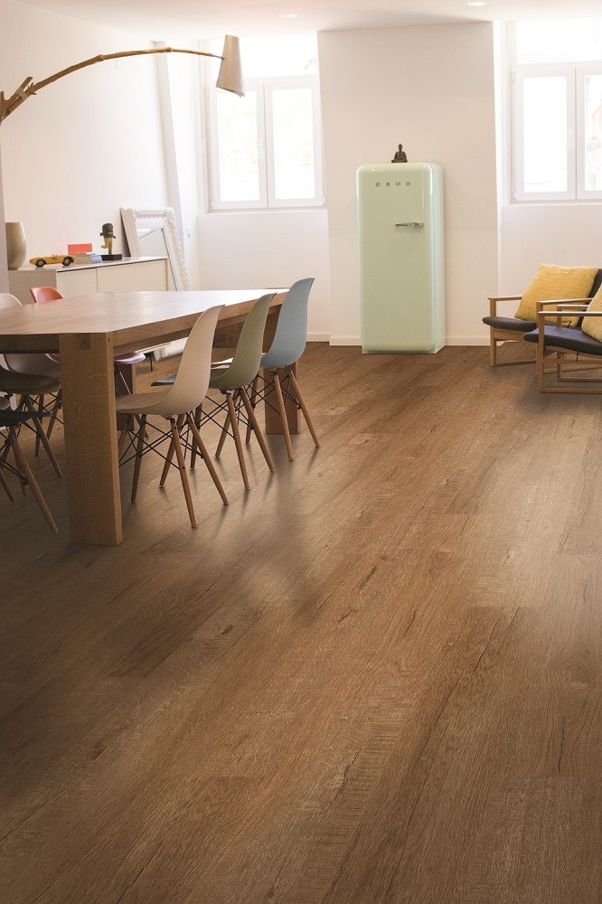 Пробковый пол замковый CorkArt Design concept Enzo DW 4017 DNN B 1200×210×10,5 фото в интерьере