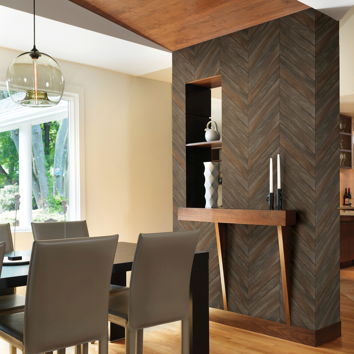 Обои Aura Trilogy Parisian Parquet FD24006 фото в интерьере