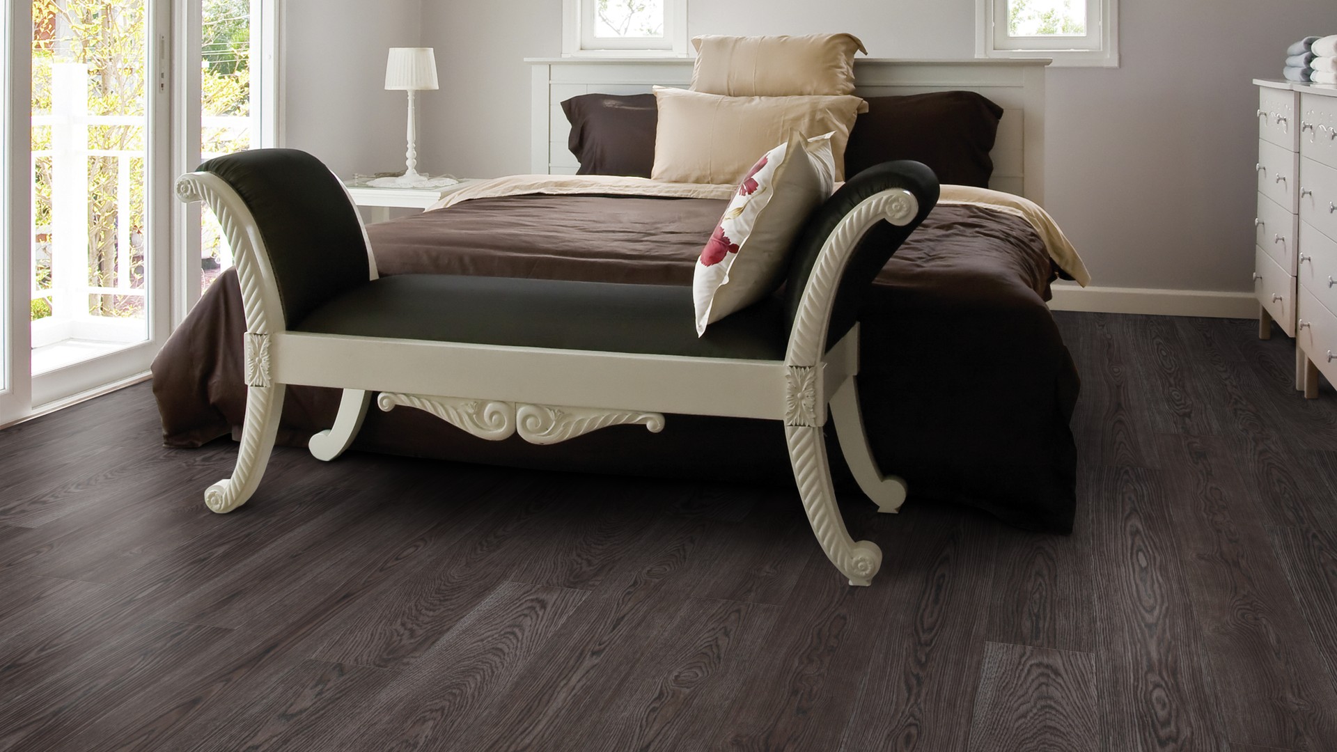 Пробковый пол замковый Wicanders Wood Essence Coal Oak D8F2001 1830×185×11,5 фото в интерьере Пробковый пол замковый Wicanders Wood Essence Coal Oak D8F2001 1830×185×11,5 фото в интерьере