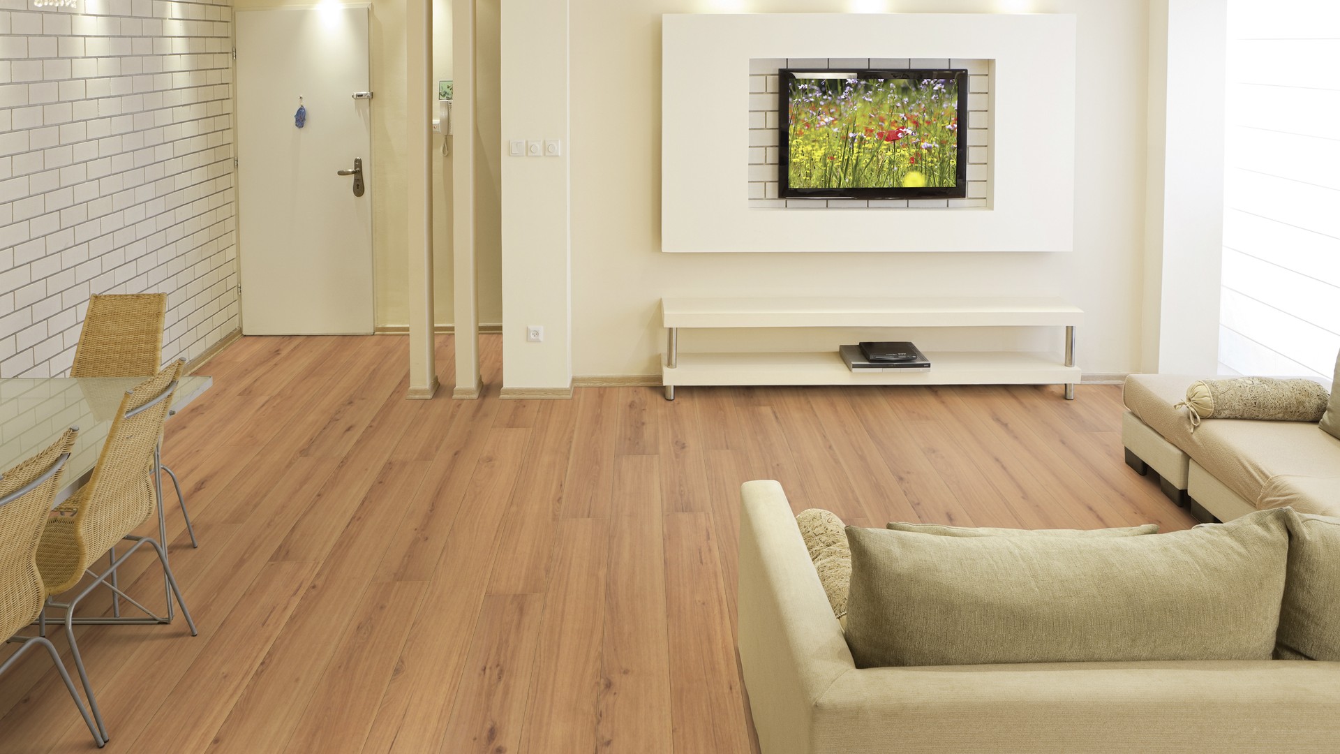 Пробковый пол замковый Wicanders Wood Essence Golden Prime Oak D8F7001 1830×185×11,5 фото в интерьере Пробковый пол замковый Wicanders Wood Essence Golden Prime Oak D8F7001 1830×185×11,5 фото в интерьере