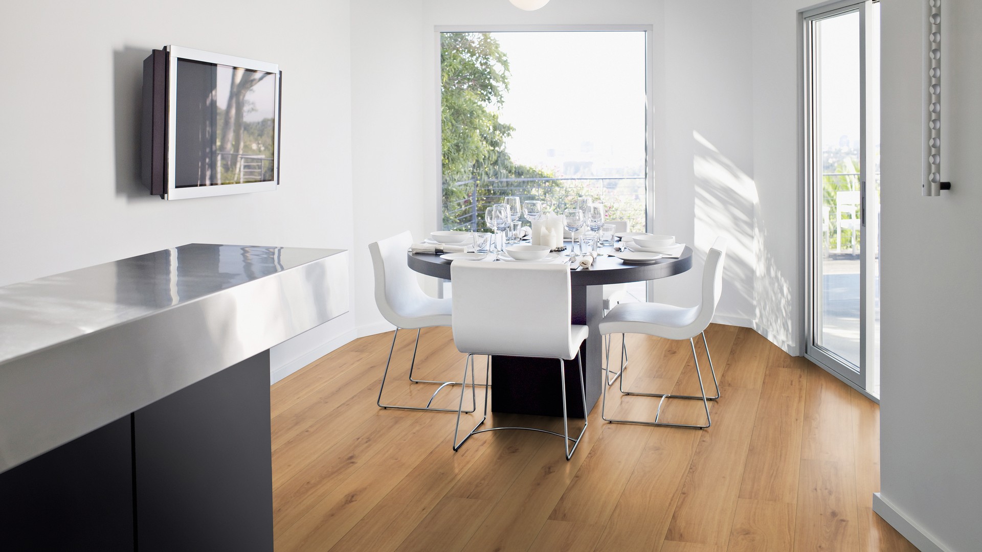 Пробковый пол замковый Wicanders Wood Essence Golden Prime Oak D8F7001 1830×185×11,5 фото в интерьере Пробковый пол замковый Wicanders Wood Essence Golden Prime Oak D8F7001 1830×185×11,5 фото в интерьере