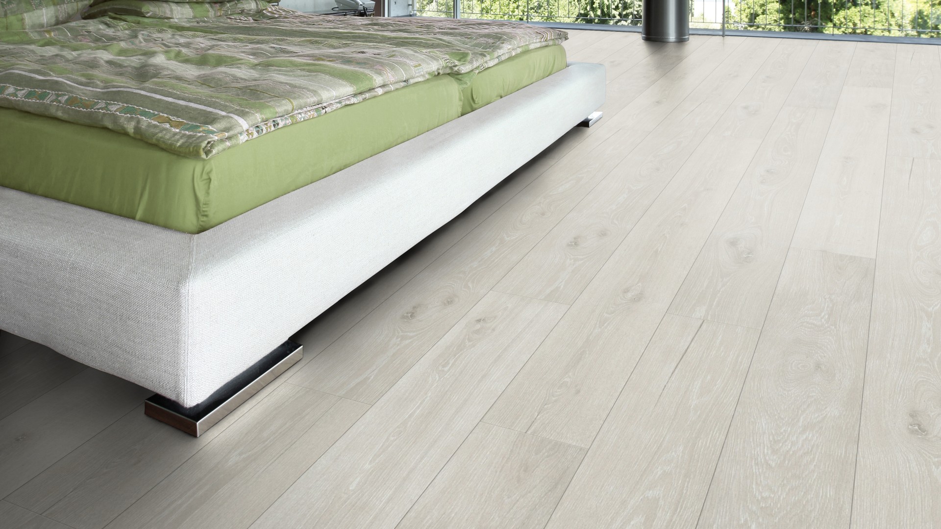 Пробковый пол замковый Wicanders Wood Essence Washed Haze Oak D8G2001 1830×185×11,5 фото в интерьере Пробковый пол замковый Wicanders Wood Essence Washed Haze Oak D8G2001 1830×185×11,5 фото в интерьере