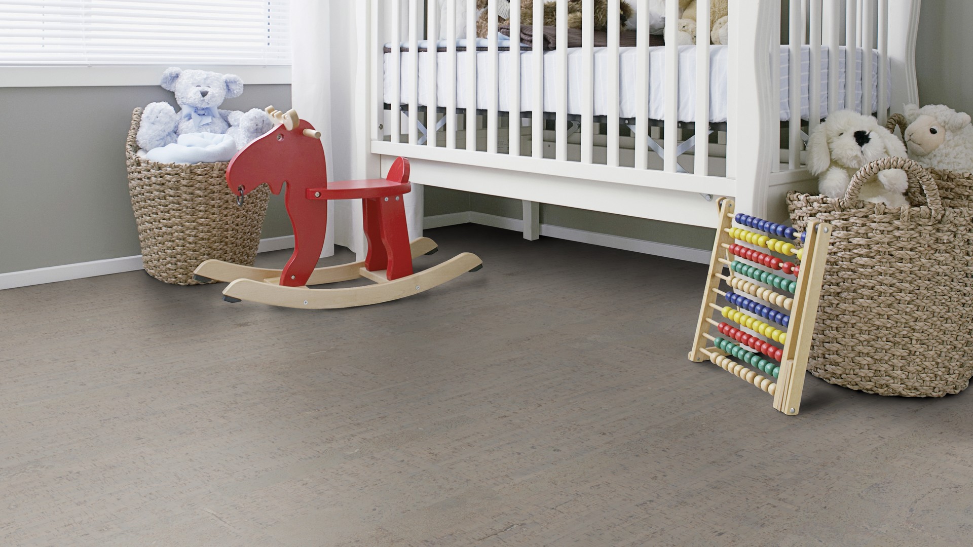 Пробковый пол клеевой Wicanders Cork Pure Fashionable Antracite AJ8Q001 600×300×4 фото в интерьере Пробковый пол клеевой Wicanders Cork Pure Fashionable Antracite AJ8Q001 600×300×4 фото в интерьере