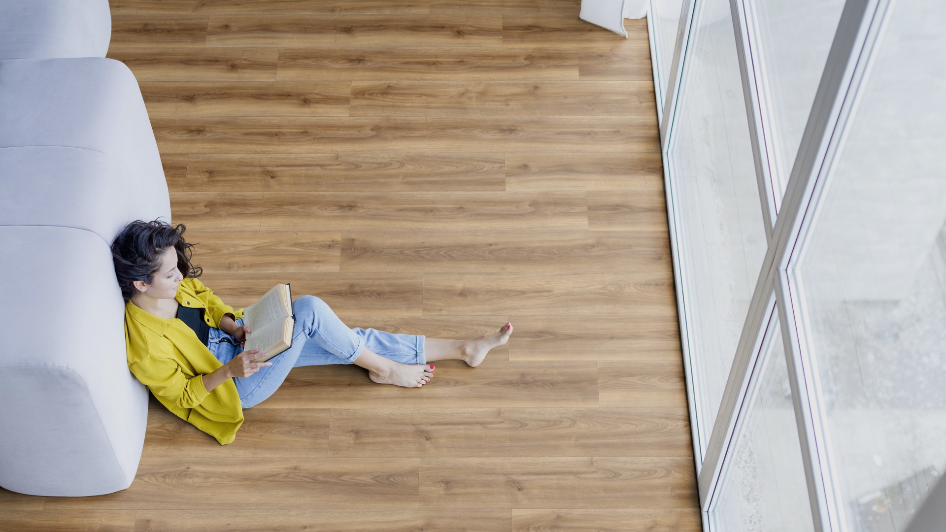 Ламинат Kaindl Natural Touch Премиум доска Дуб Noble K2242 RC 1383×159×10 фото в интерьере Ламинат Kaindl Natural Touch Премиум доска Дуб Noble K2242 RC 1383×159×10 фото в интерьере